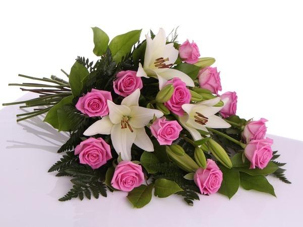 Hautakimppu ruusuista, vpun.